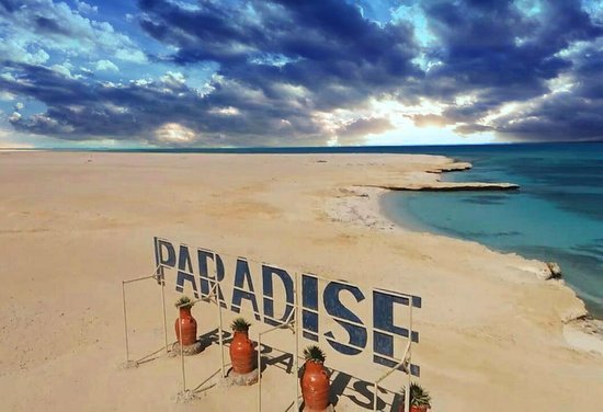 Paradise Island with intro diving